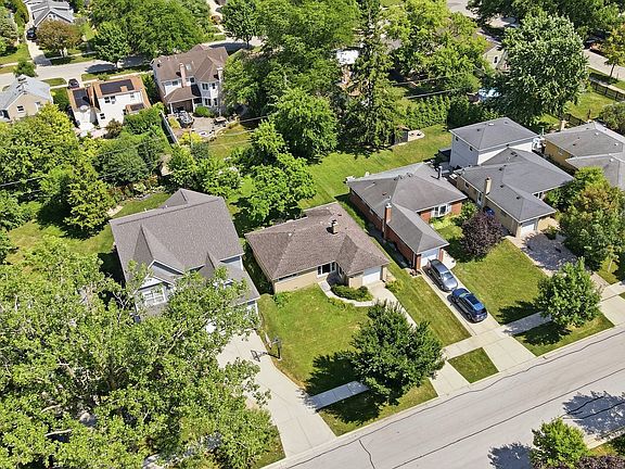 3rd image of 13 S School St