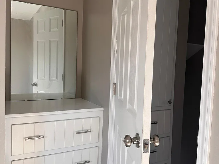 3017 W Roxbury St — Photo 32
