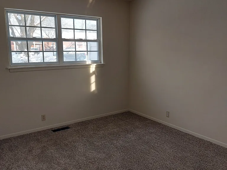 Village West Apartments — Photo 33