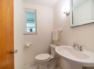 34 Nottingham Rd, Columbus, OH 43214