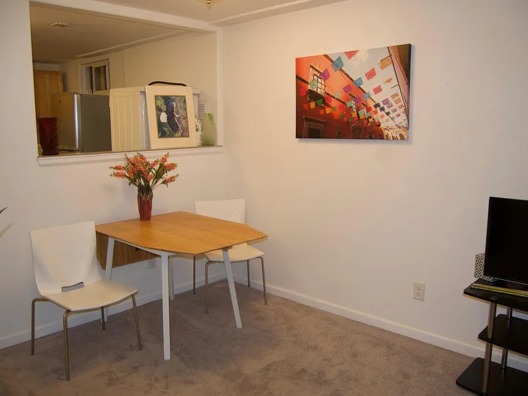 4777 McKinley Dr — Photo 4