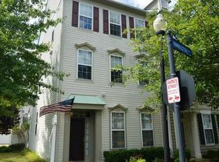 26155 Nimbleton Sq, Chantilly, VA 20152