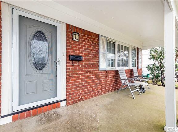 3rd image of 108 Ivy Ln