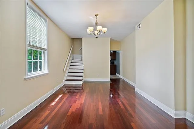 3 bed, 2.0 bath, 1400 sqft, $2,000 — Photo 4
