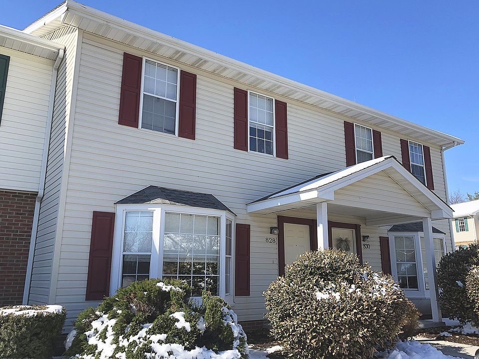 1st image of 828 Patrick Henry Dr