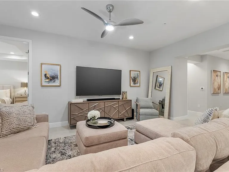 2640 Seychelles Cir #2802 — Photo 8