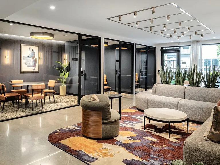 Work lounge with private work pods