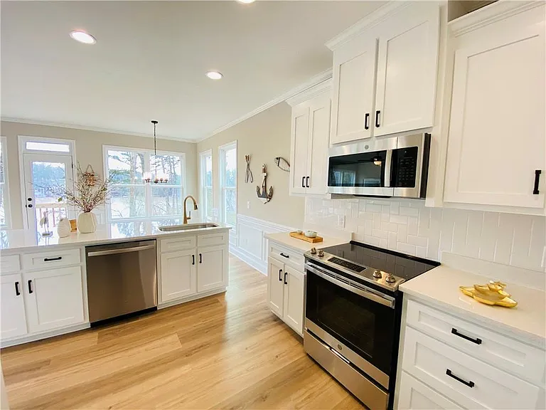 6960 Diana Cir — Photo 21