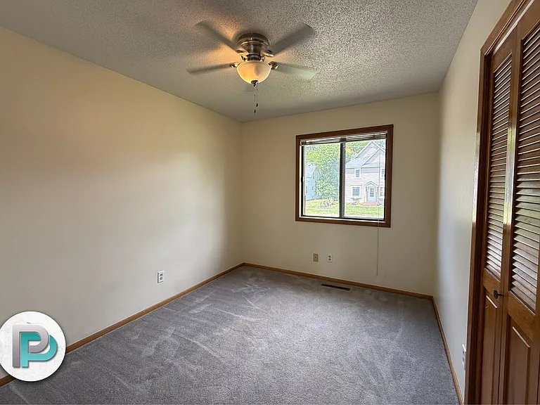 119 E North St #119 — Photo 11