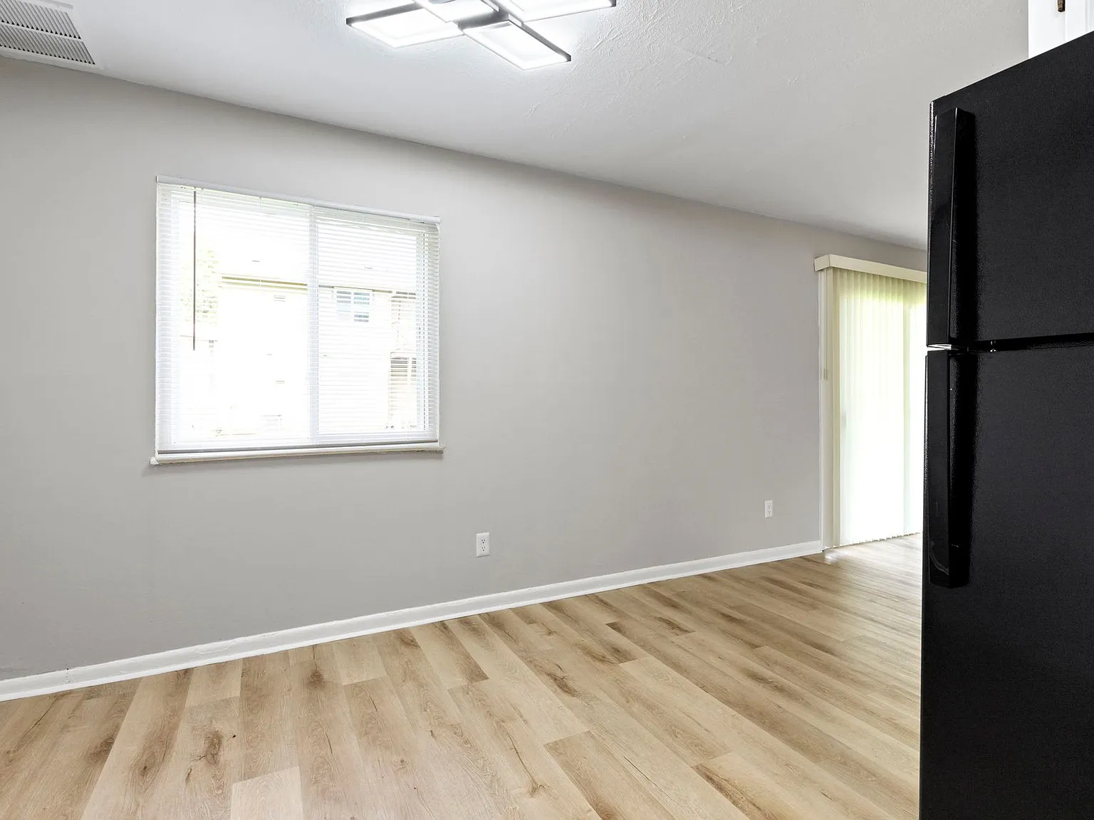 The Hills Apartment Homes — Photo 4