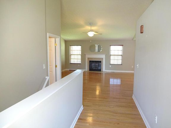 5th image of 137 Monebrake Dr