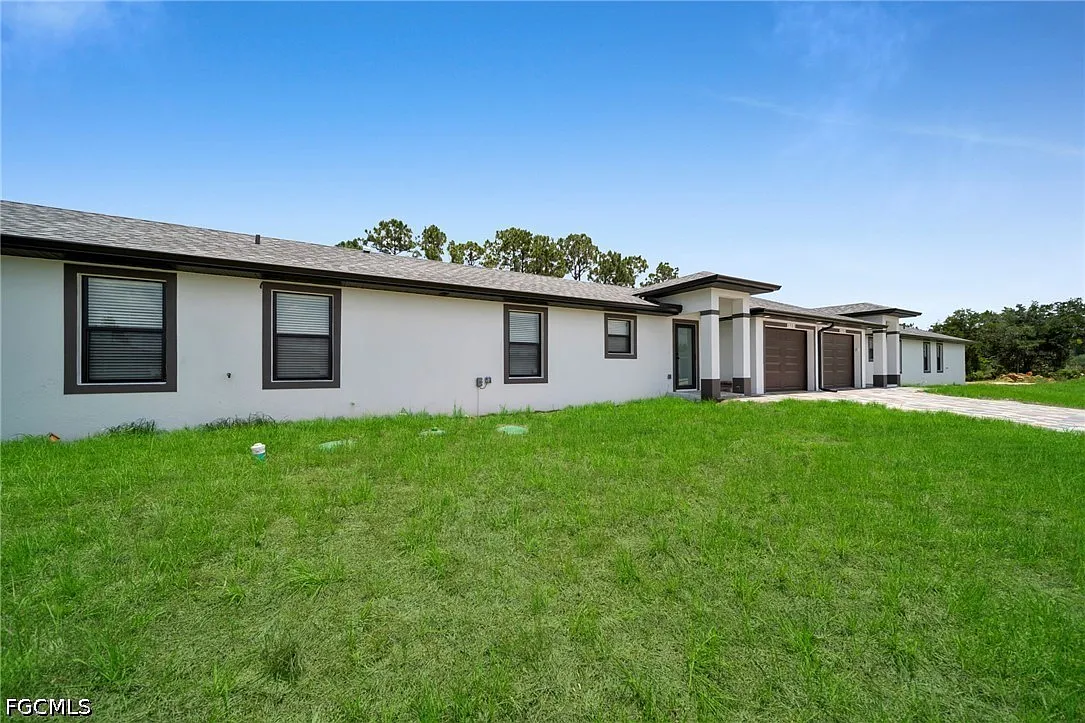 3 bed, 2.0 bath, 1200 sqft, $1,750 — Photo 3
