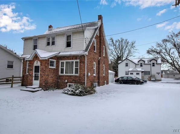 2821 William St, Buffalo, NY 14227