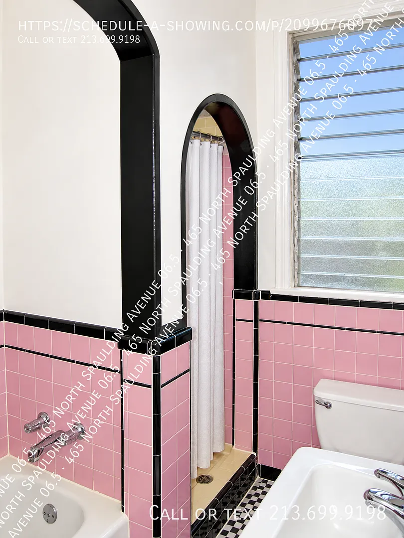 $0 Security Deposit-Fairfax District Upper Studio With Private Sundeck | 1 Bath — Photo 4