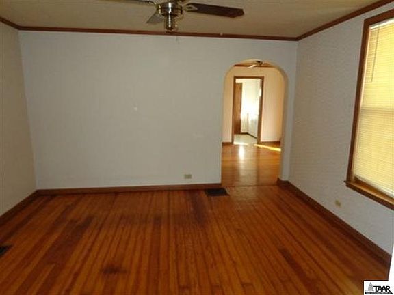 Family Room-Empty