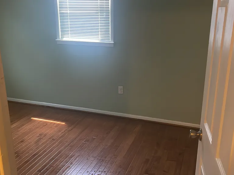 4311 Hendricks Dr — Photo 9