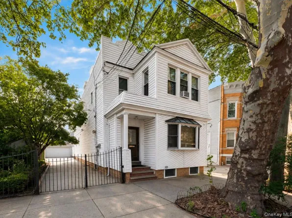 7764 79th Street, Glendale, NY 11385