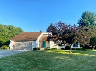 901 S Wadsworth Ct, Yorktown, IN 47396