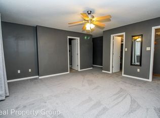 117 Holly Ridge Ln, Columbia, MO 65203