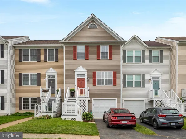 631 Radford Ter NE, Leesburg, VA 20176