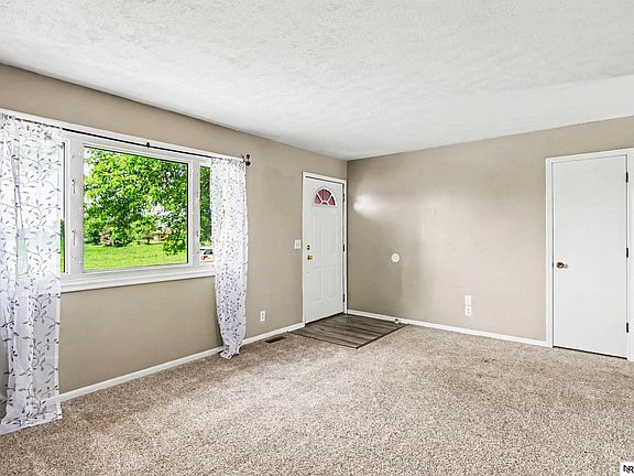 5th image of 620 Pine St