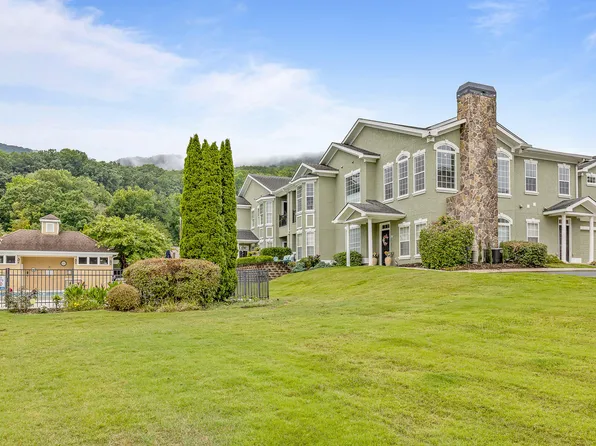 208 Renaissance Ct, Chattanooga, TN 37419