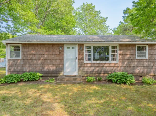 64 Uncle Percys Road, Mashpee, MA 02649