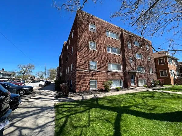 2 bed, 1005 sqft, $895 — Photo 3