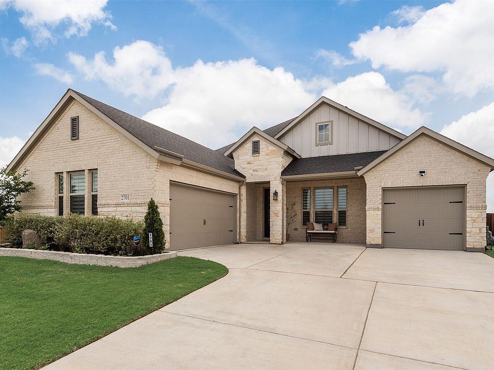 1st image of 2701 Bluewood Ln