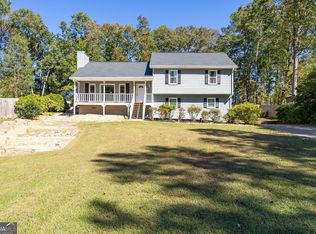 404 Walnut Dr, Woodstock, GA 30189