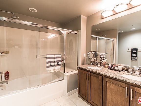 5th image of 21301 Erwin St Unit 247