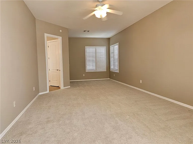 2139 Twin Falls Dr — Photo 30