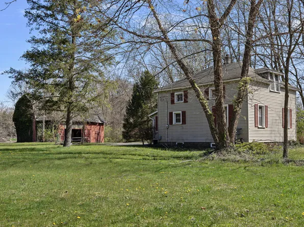 5001 Hipps Hollow Rd, Eau Claire, MI 49111
