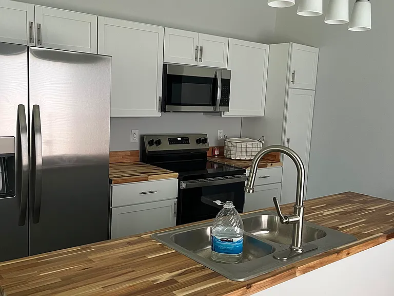 Shared kitched with new appliances!