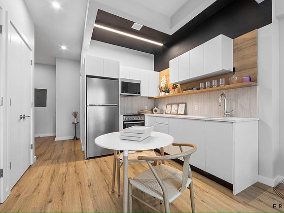 2nd image of 219 Lenox Rd #5GG