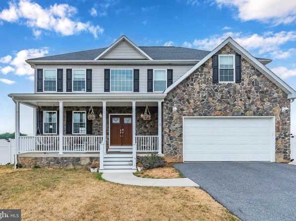 5645 Whinstone Way, Chambersburg, PA 17202