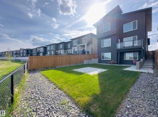 17315 68th St NW, Edmonton, AB T5Z 2W5