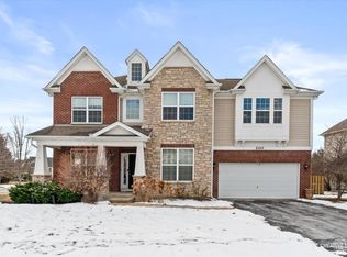 200 Redding Ct, Oswego, IL 60543