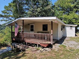 305 Brigadoon Br, Whittier, NC 28789