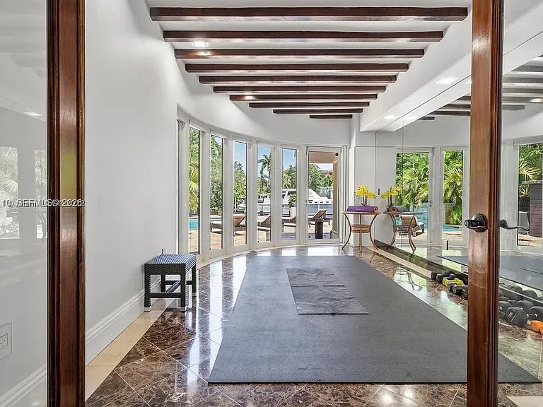 800 SW 12th Ave — Photo 41