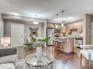 Edgewater, Edmonton, AB T5H 0K7
