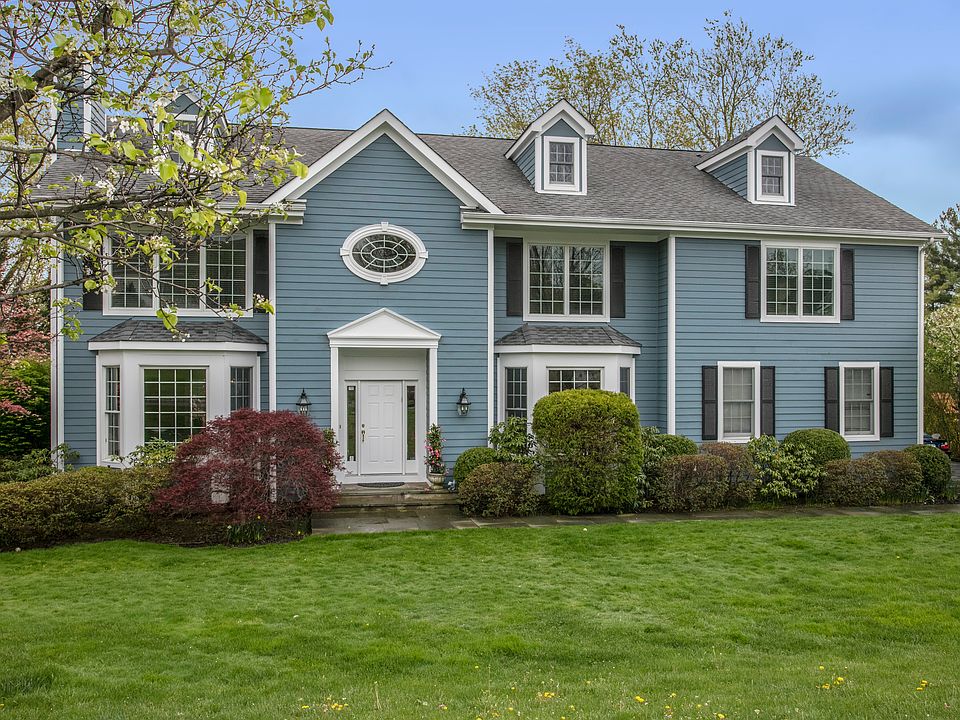1st image of 14 Red Roof Dr