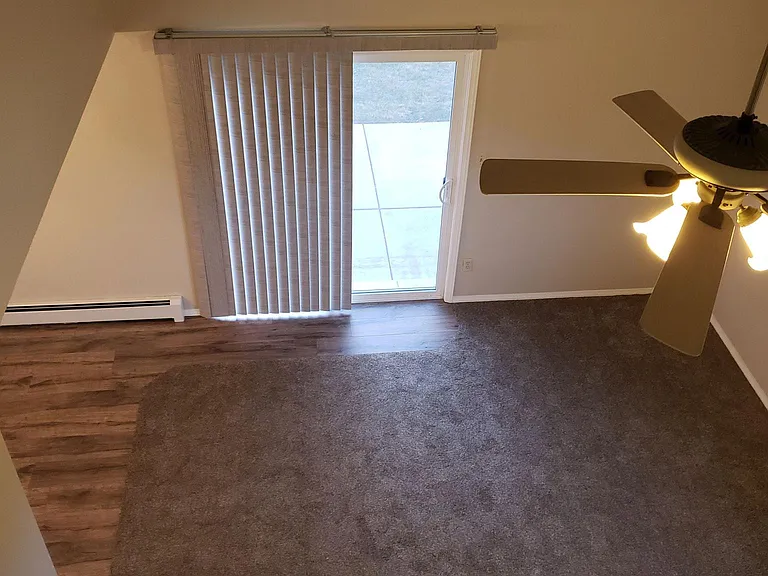 2504 1/2 Rose Dr #B — Photo 5
