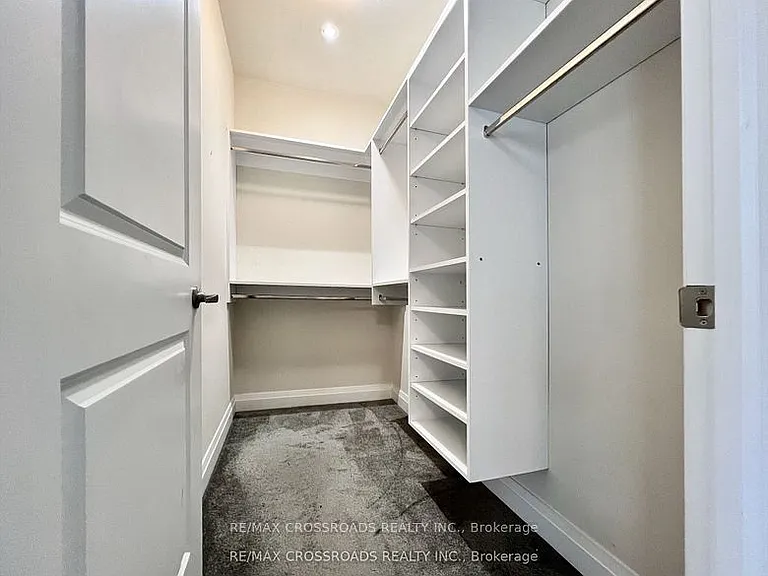 45 Plowman Ln — Photo 17