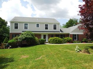 101 Skyline Dr, Downingtown, PA 19335
