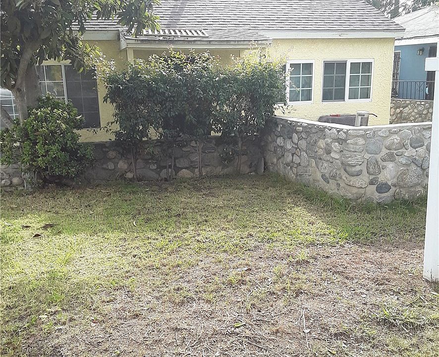 1st image of 3310 W 108th St