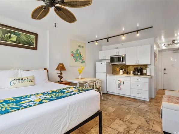 134 Kapahulu Ave #901, Honolulu, HI 96815