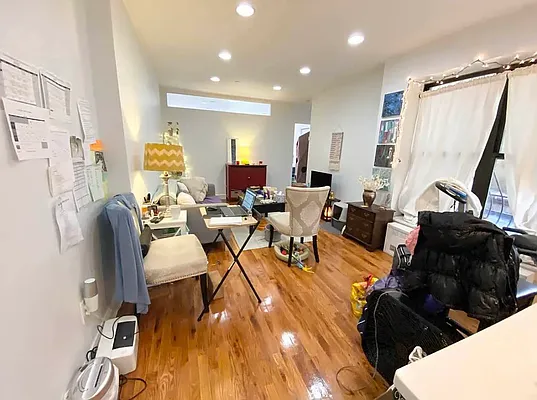 Rented by EastMount Realty LLC | media 19