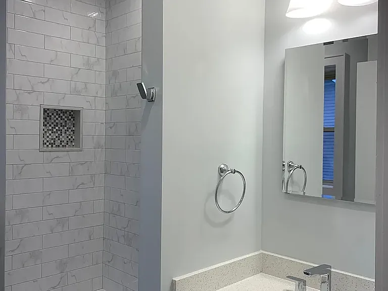5 Center St #10 — Photo 10