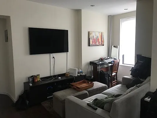 Rented by Salon Realty Corp | media 10